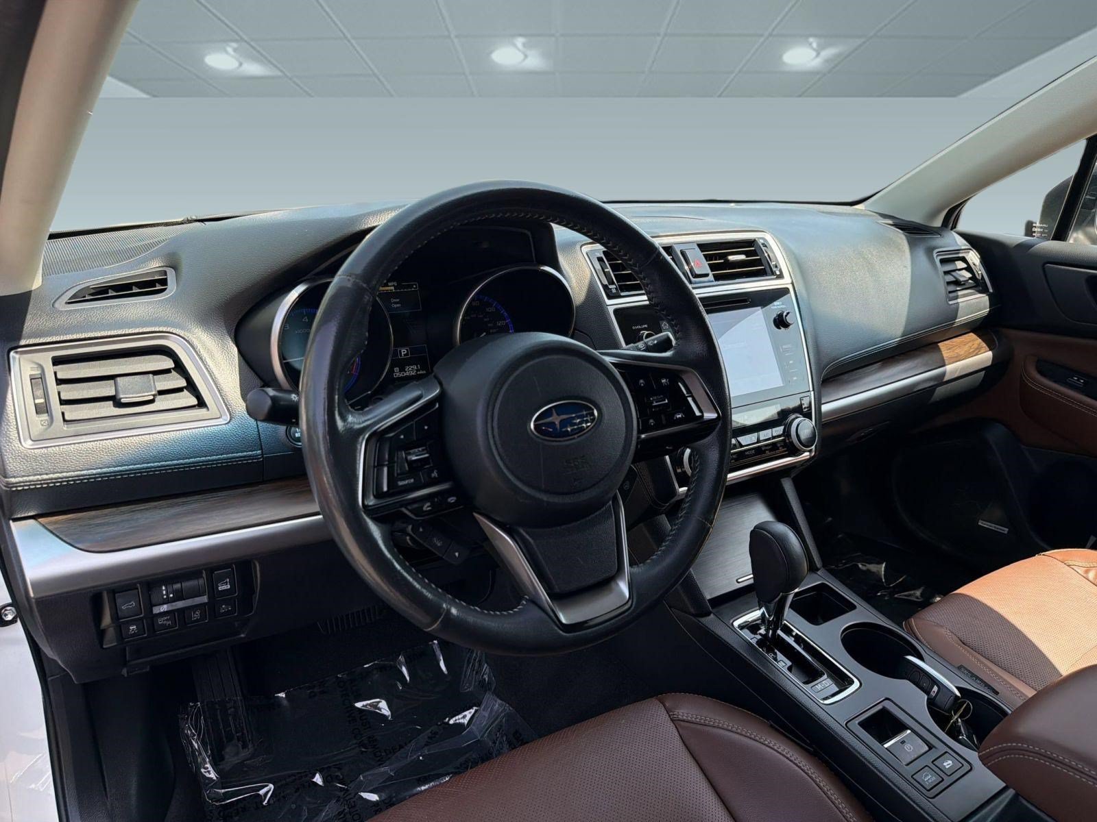 Used 2019 Subaru Outback 2.5i Touring w/ Popular Package #3A AWD/4WD image 4