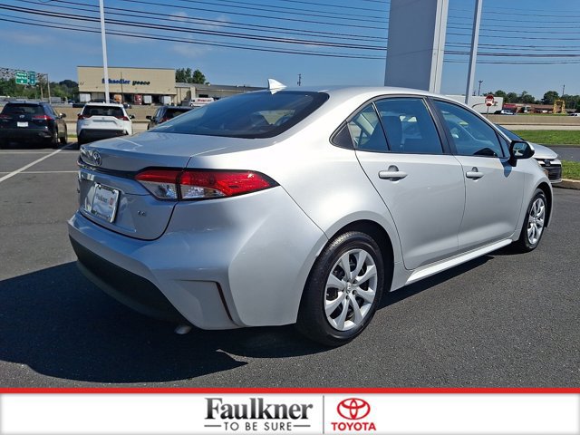 Certified 2025 Toyota Corolla LE FWD image 7