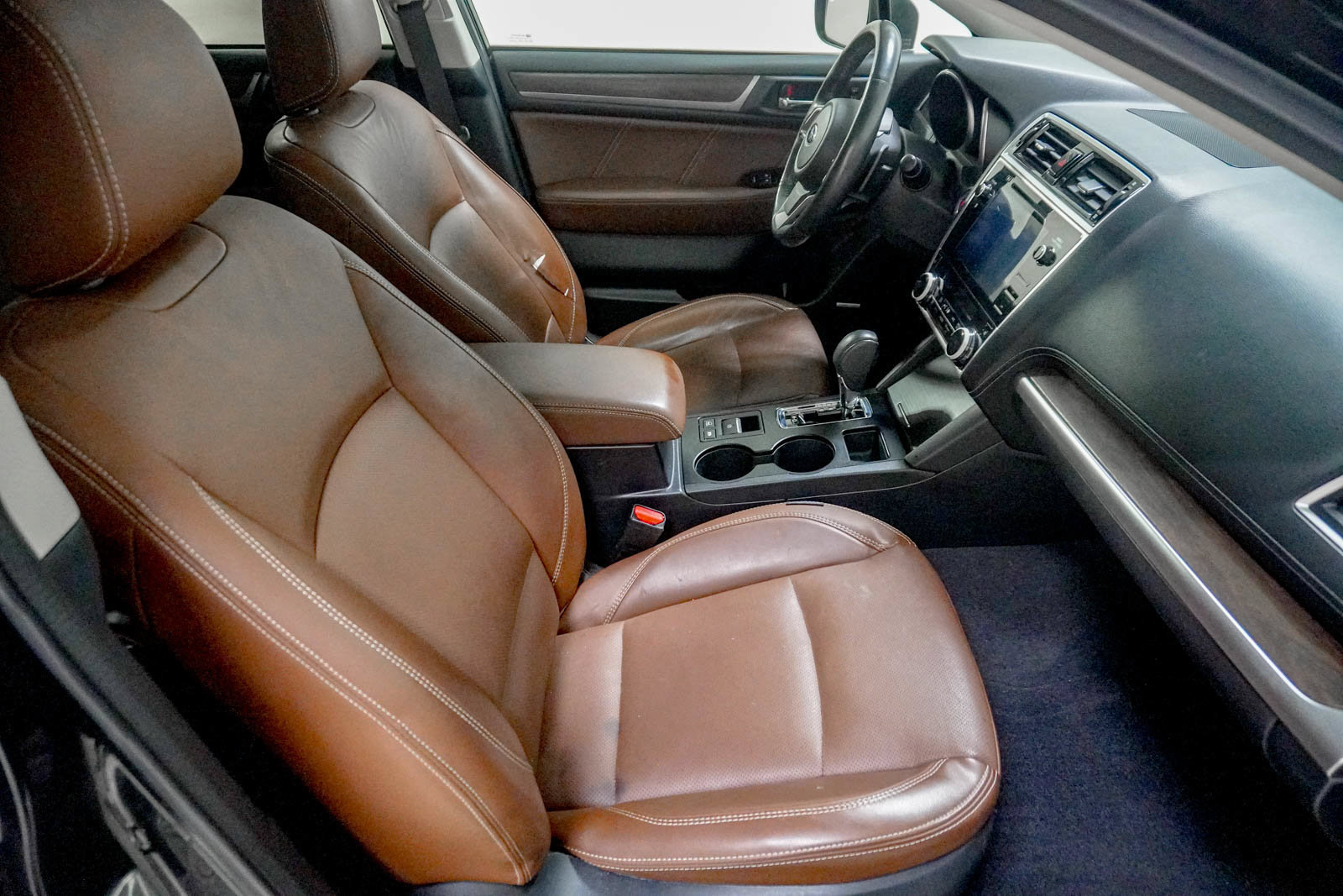 Used 2019 Subaru Outback 3.6R Touring w/ Popular Package #3A AWD/4WD image 32