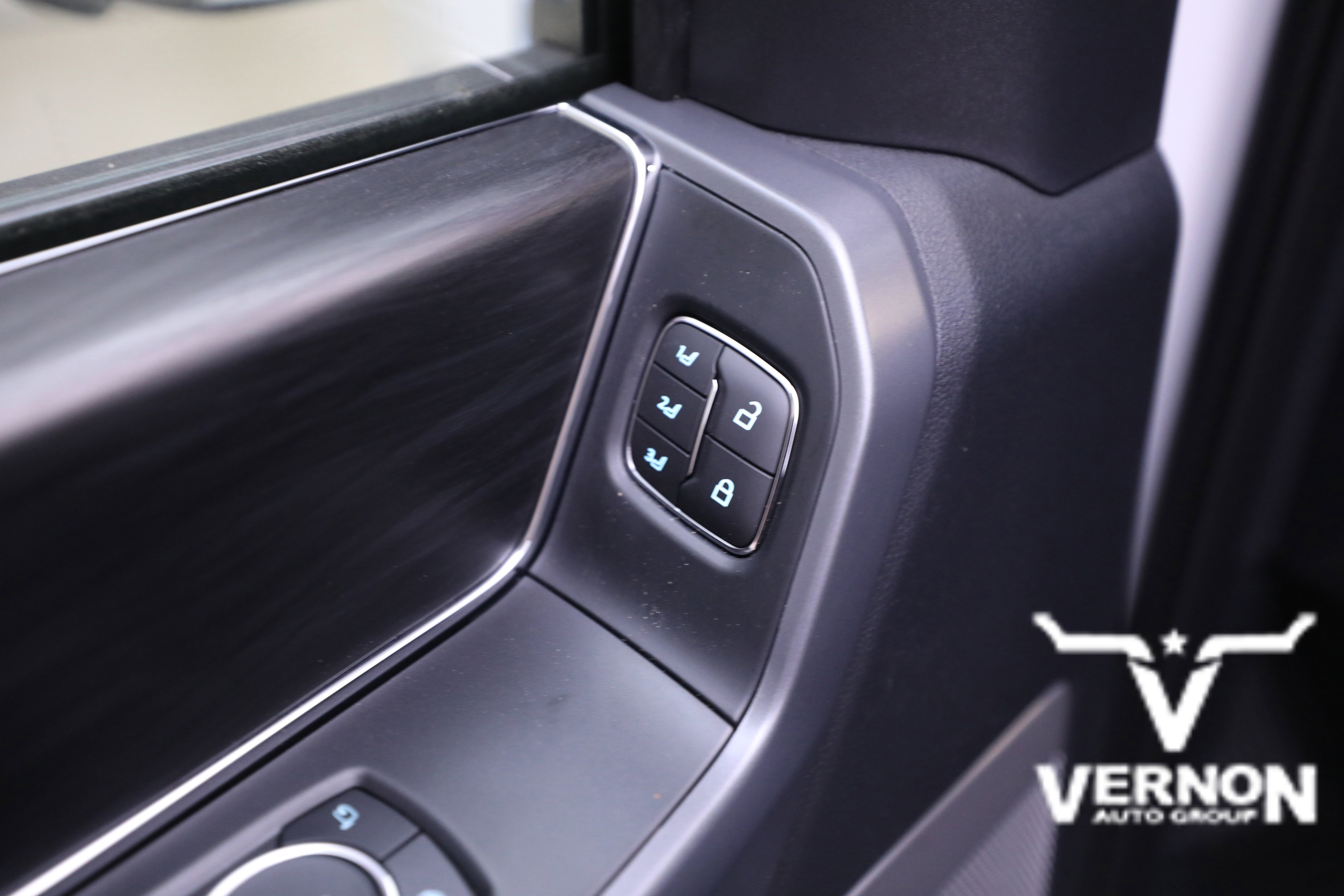 New 2025 Ford F150 Lightning Lariat image 19