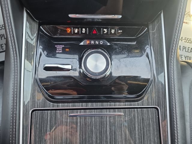 Used 2022 Jeep Wagoneer Series II AWD/4WD image 15