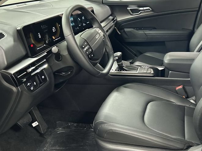 New 2026 Kia Sportage EX AWD/4WD image 11