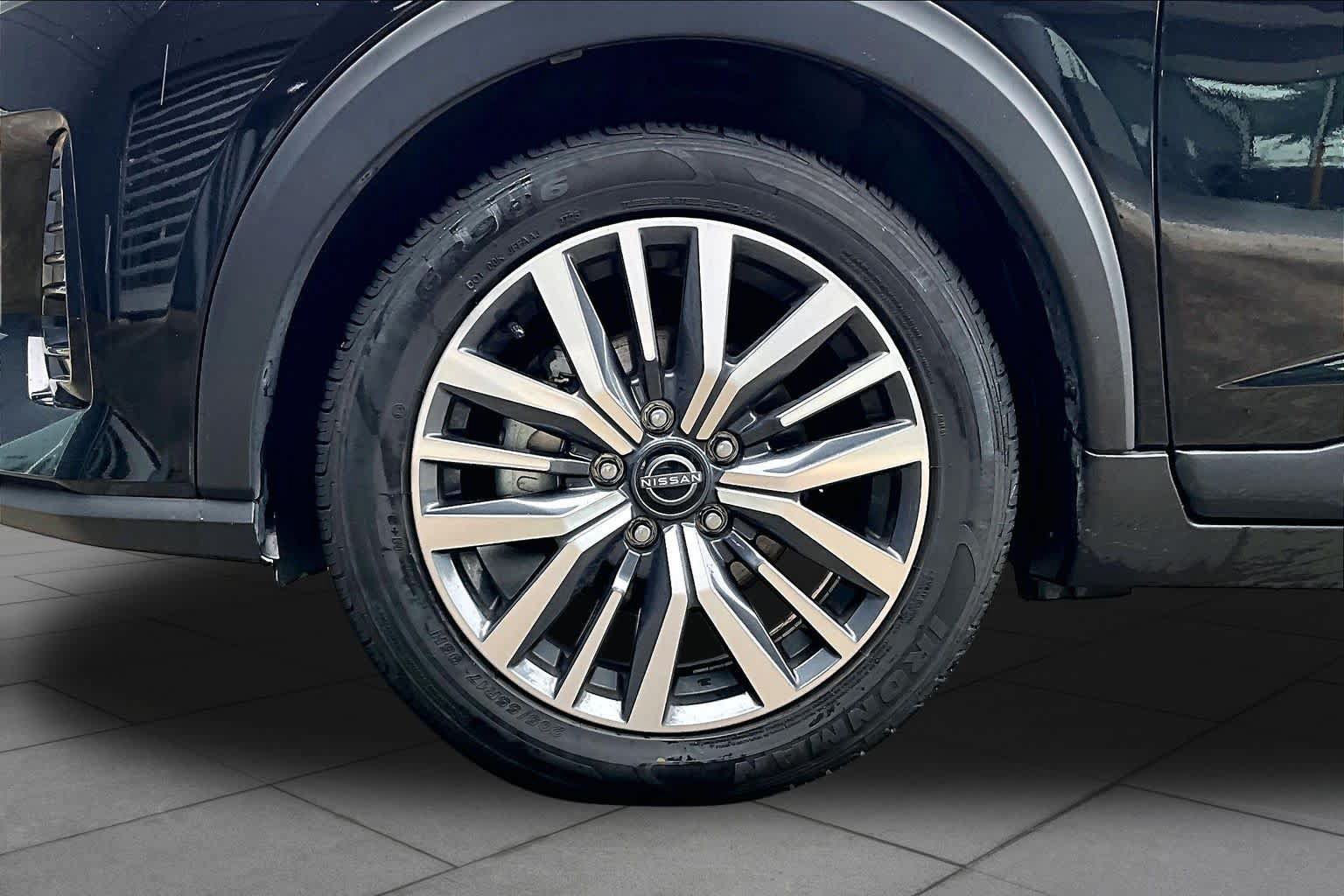 Certified 2024 Nissan Kicks SR FWD image 11