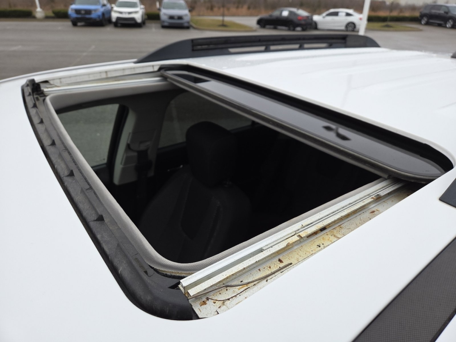 Used 2016 Chevrolet Equinox LT image 3