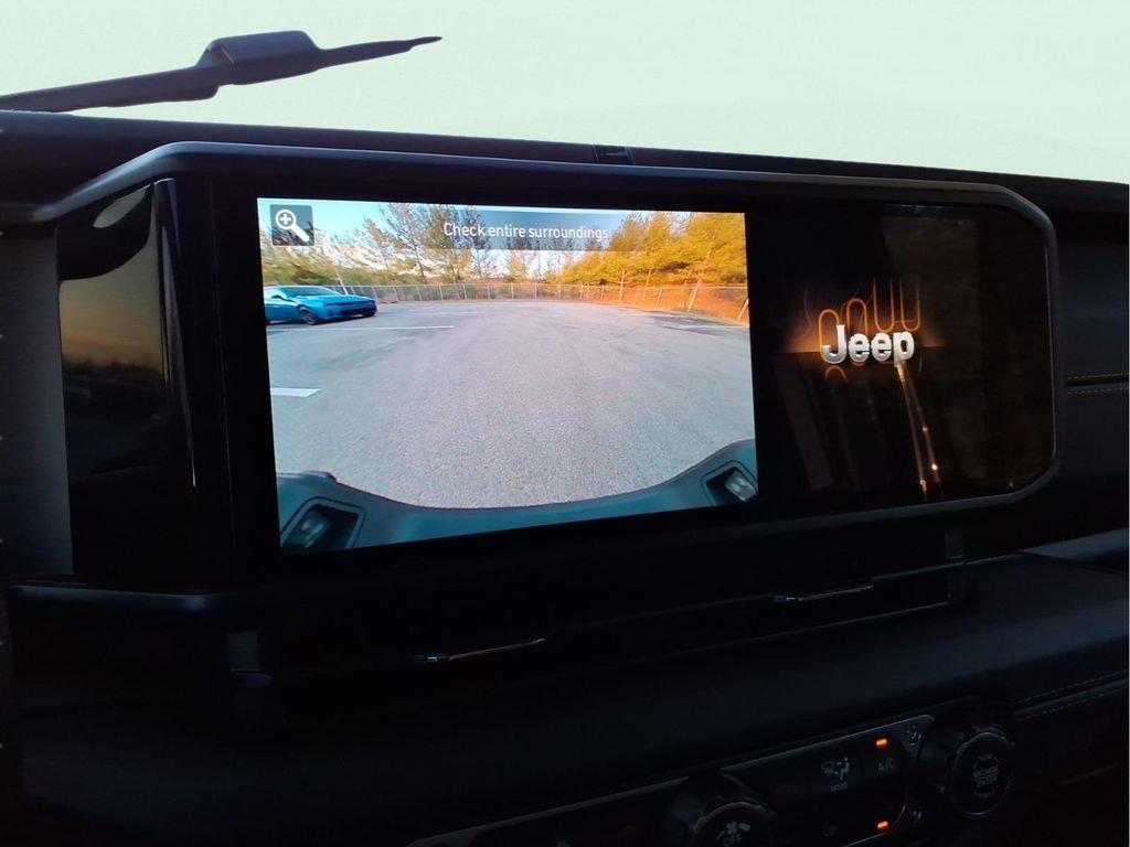 New 2026 Jeep Gladiator Sport image 21