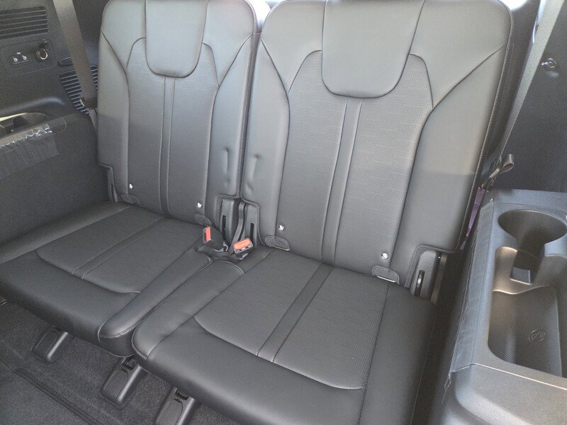 New 2026 Kia Sorento S image 9