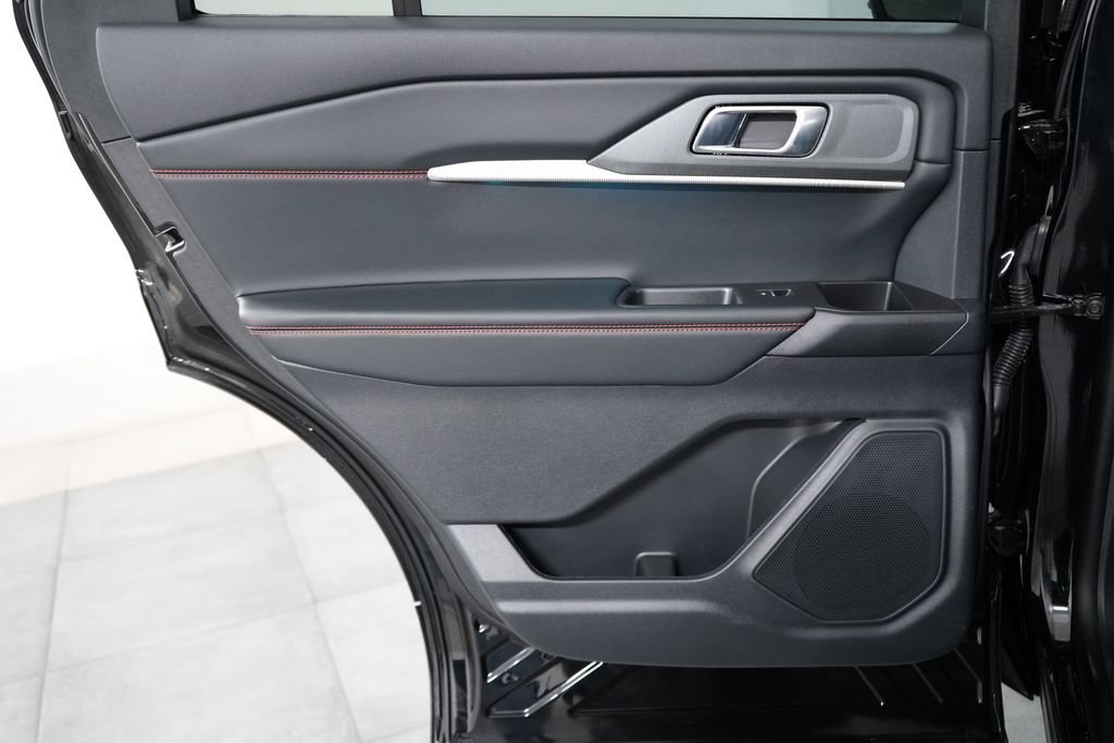 New 2026 Ford Explorer ST-Line w/ ST-Line Street Pack AWD/4WD image 29