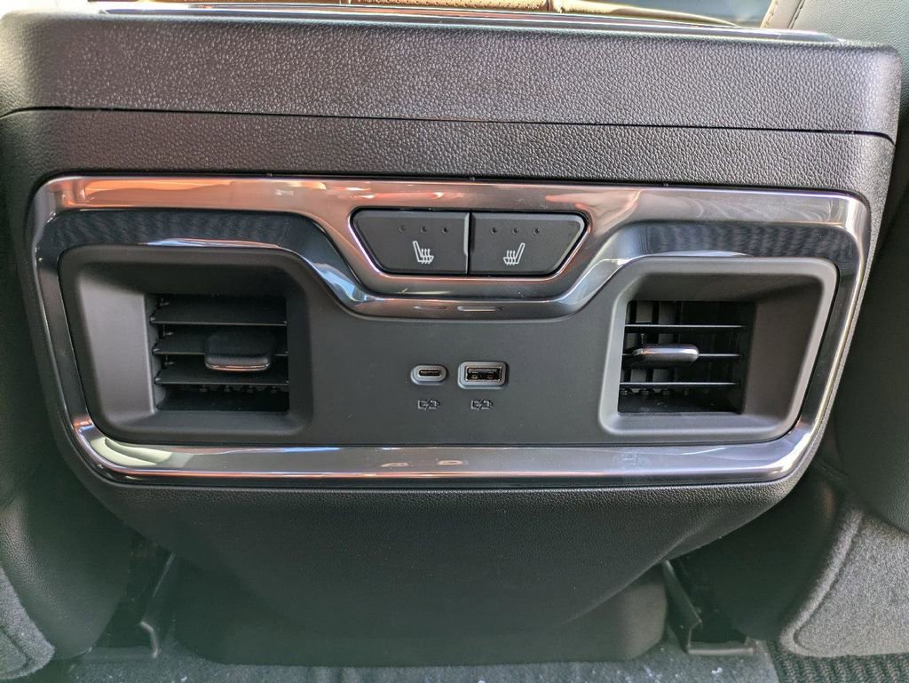 New 2026 GMC Sierra 3500 Denali Ultimate AWD/4WD image 24