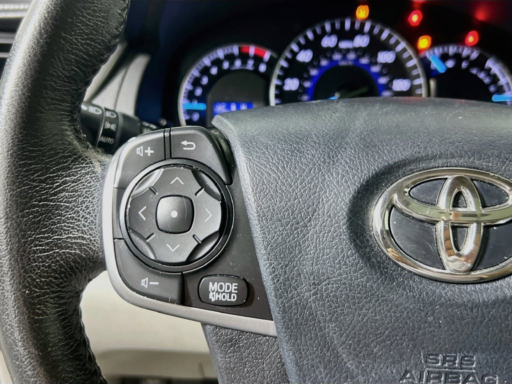 Used 2012 Toyota Camry XLE FWD image 16