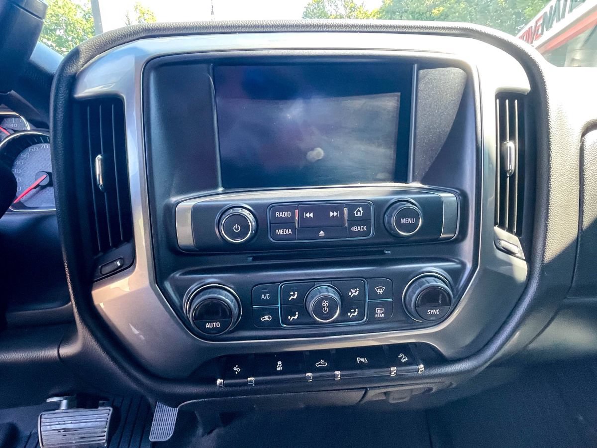 Used 2018 Chevrolet Silverado 1500 LT w/ All Star Edition AWD/4WD image 13