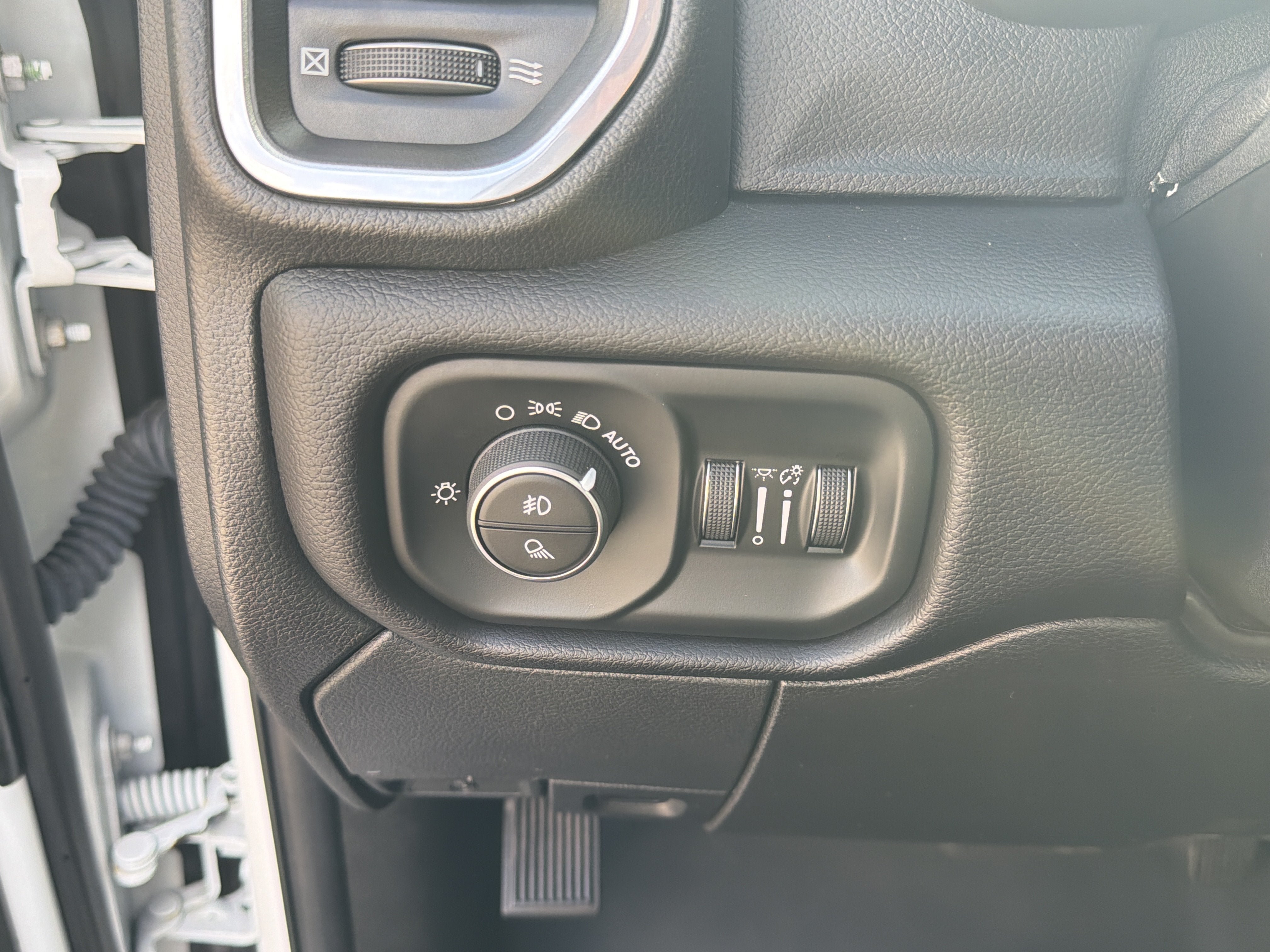 Used 2022 RAM 2500 Laramie AWD/4WD image 21