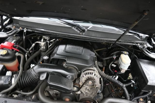 Used 2013 Chevrolet Tahoe LT AWD/4WD image 32