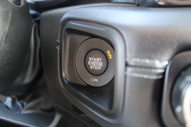Used 2025 Jeep Wrangler Unlimited Rubicon image 17