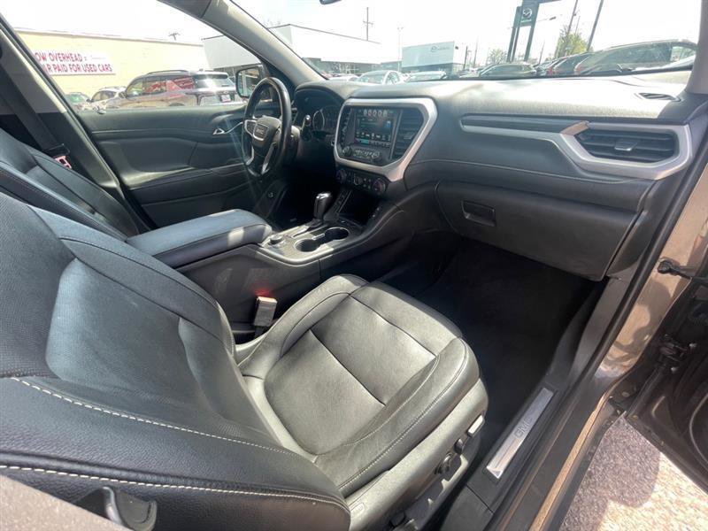 Used 2019 GMC Acadia SLT AWD/4WD image 17