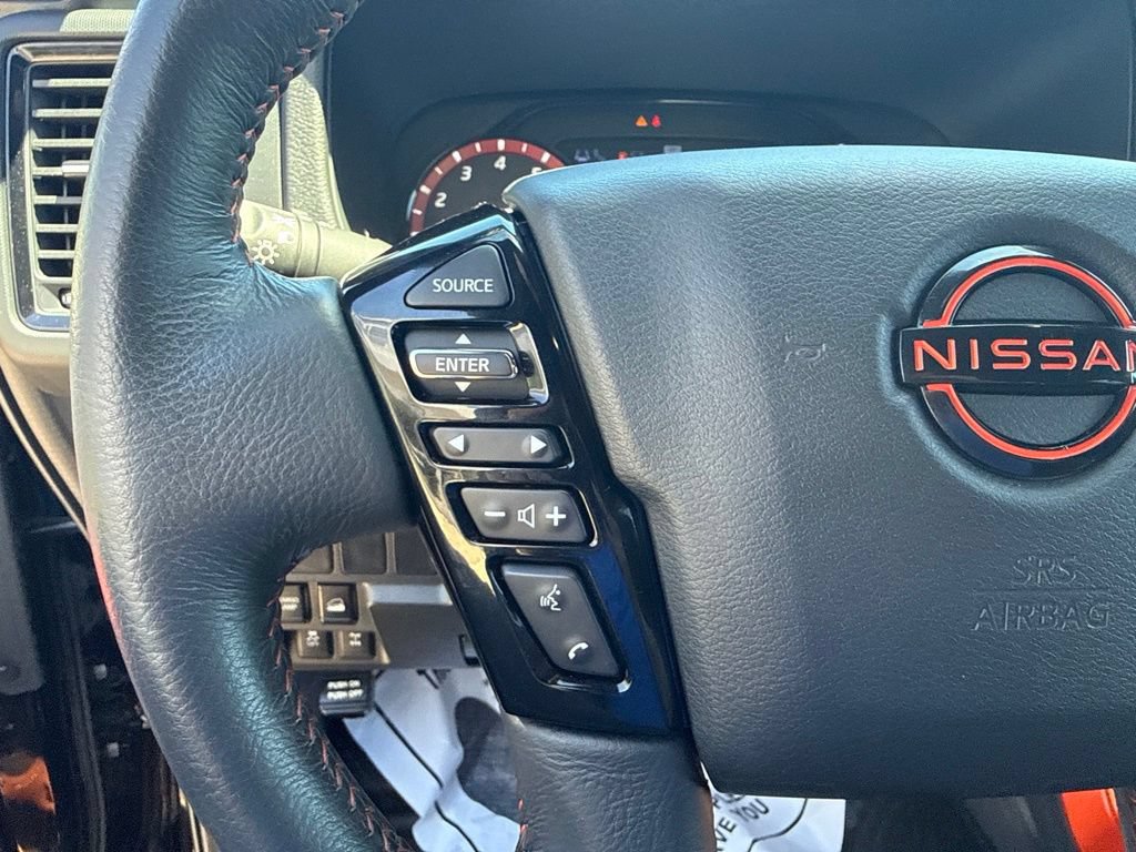 Used 2022 Nissan Frontier PRO-4X w/ Technology Package AWD/4WD image 12