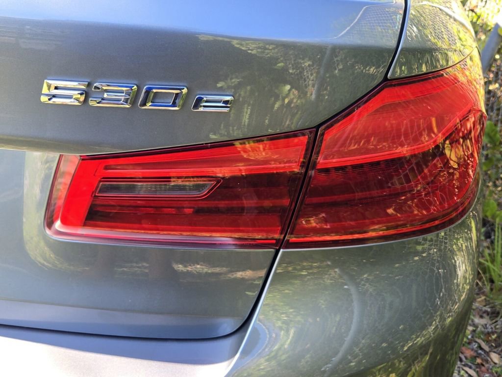 Used 2018 BMW 530e RWD image 8