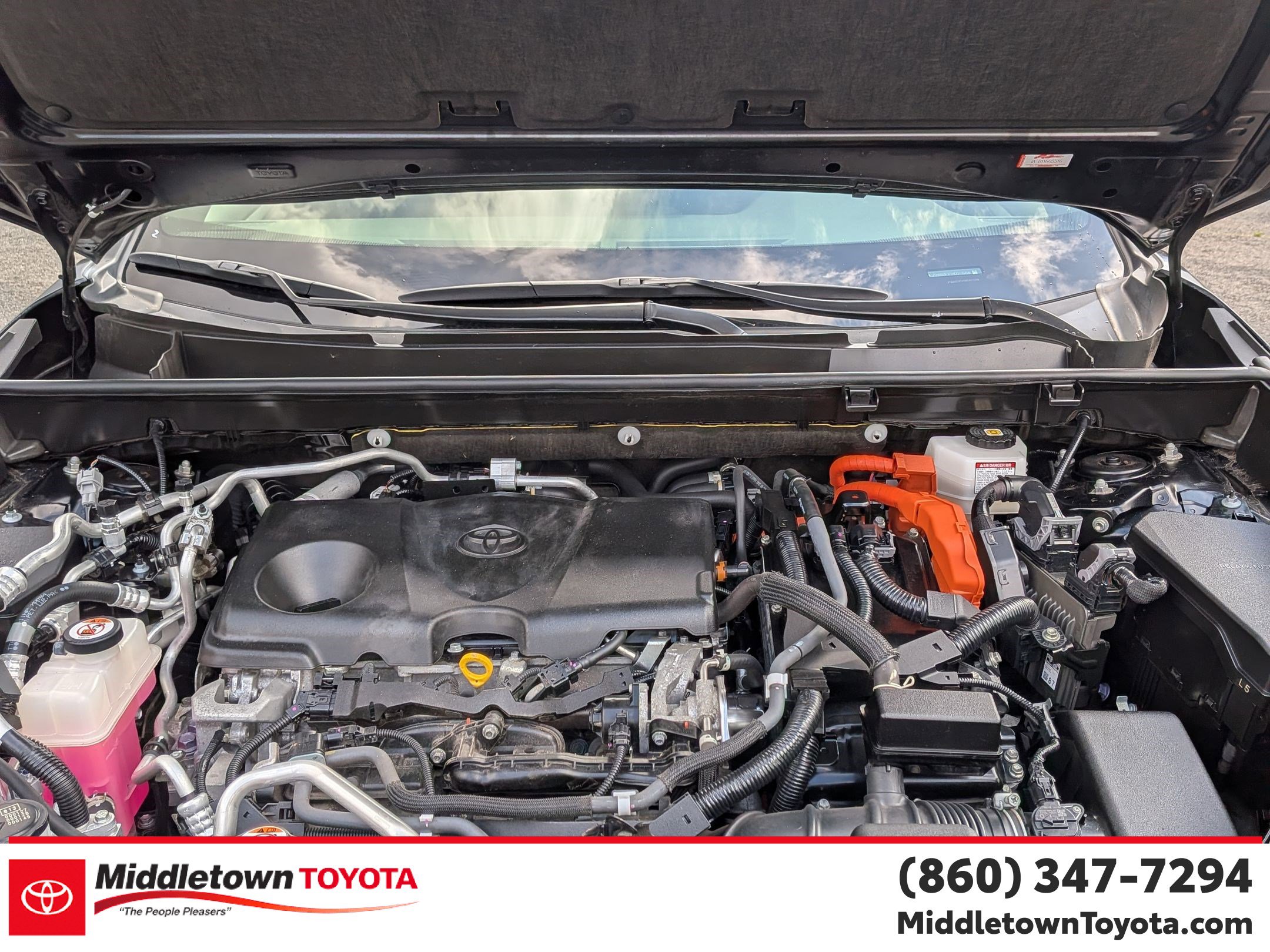 Used 2021 Toyota RAV4 SE w/ Weather & Moonroof Package AWD/4WD image 33