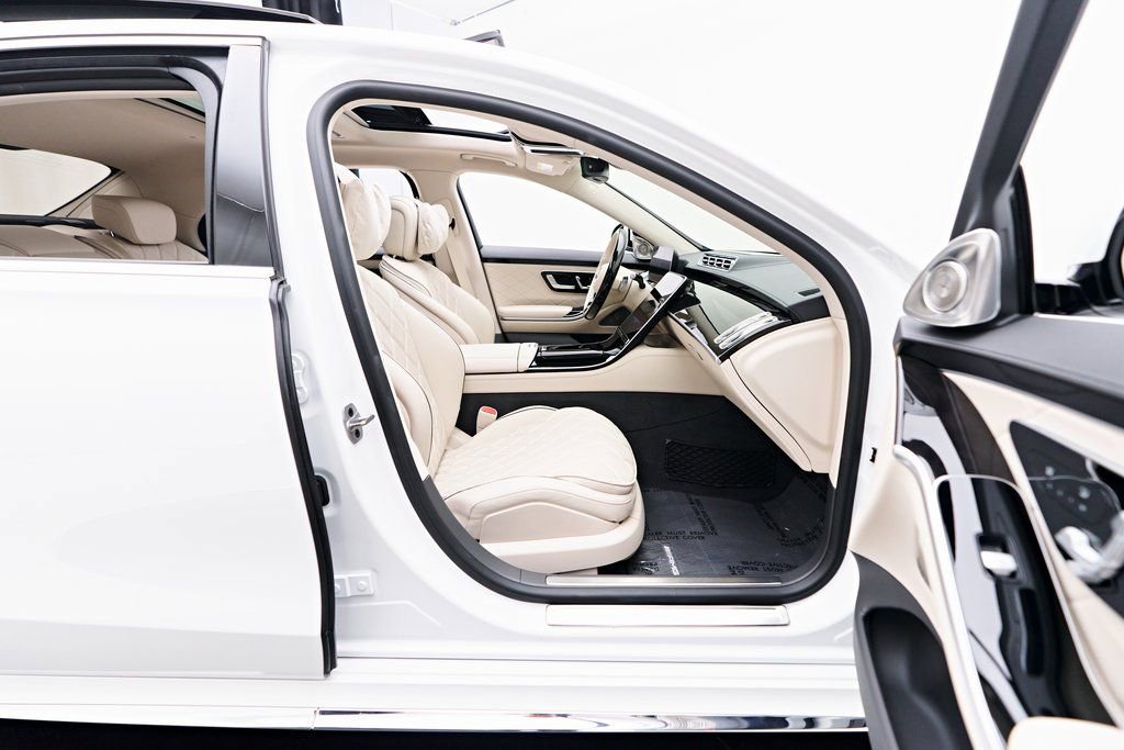 Used 2024 Mercedes-Benz S 580e 4MATIC Sedan image 27