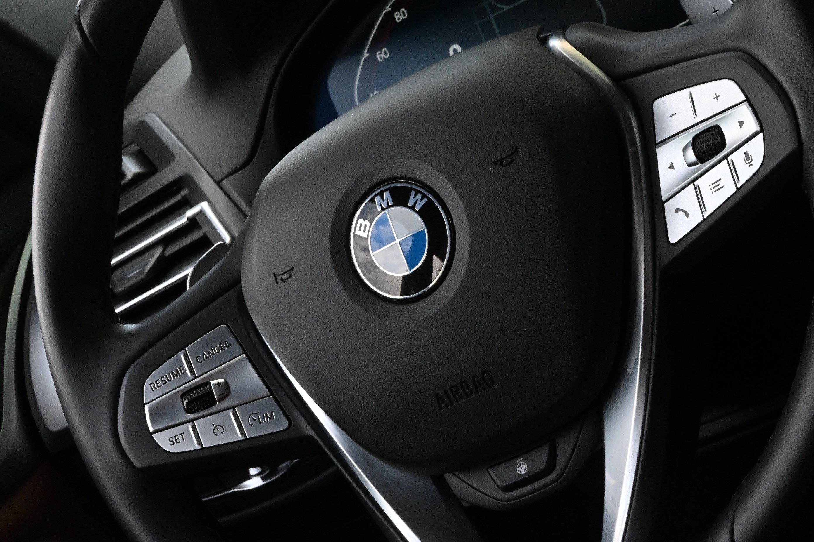 Certified 2025 BMW X4 xDrive30i AWD/4WD image 24