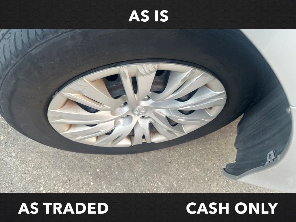 Used 2012 Toyota Camry LE FWD image 24