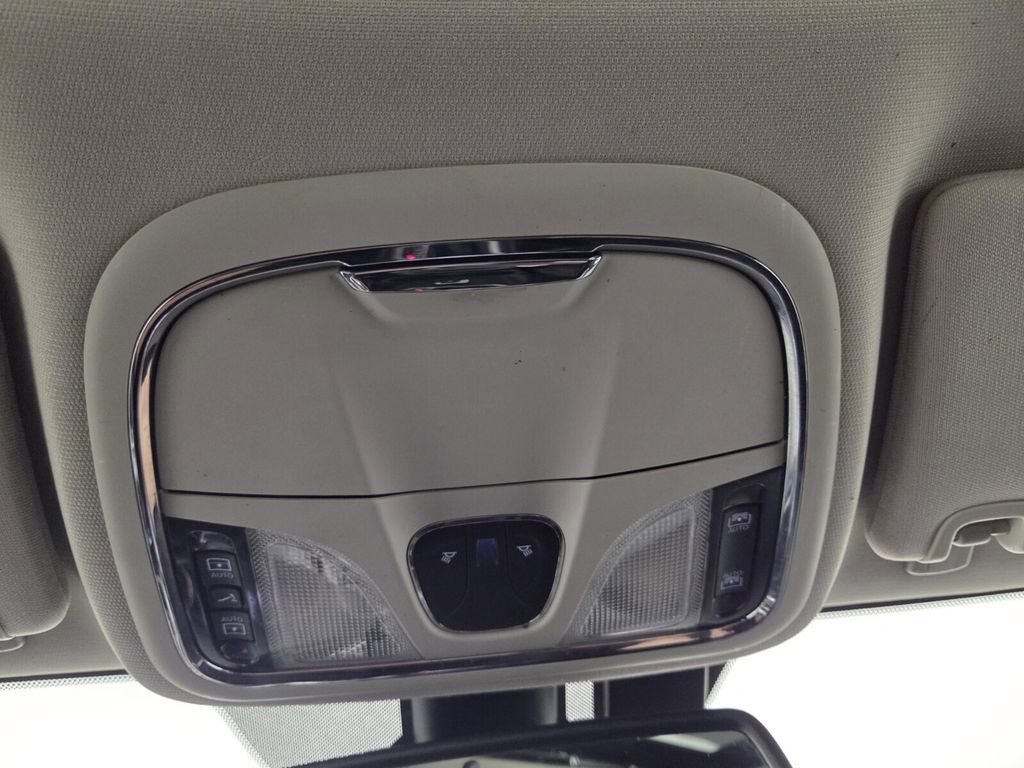 Used 2015 Jeep Cherokee Limited image 20