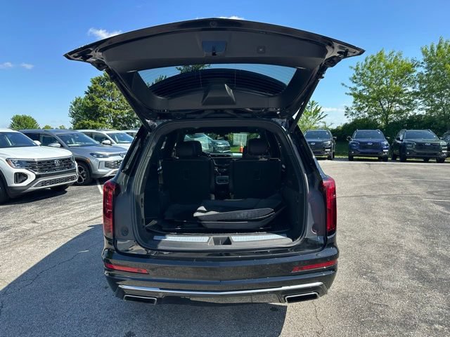 Used 2021 Cadillac XT6 Premium Luxury w/ LPO, Floor Liner Package AWD/4WD image 40
