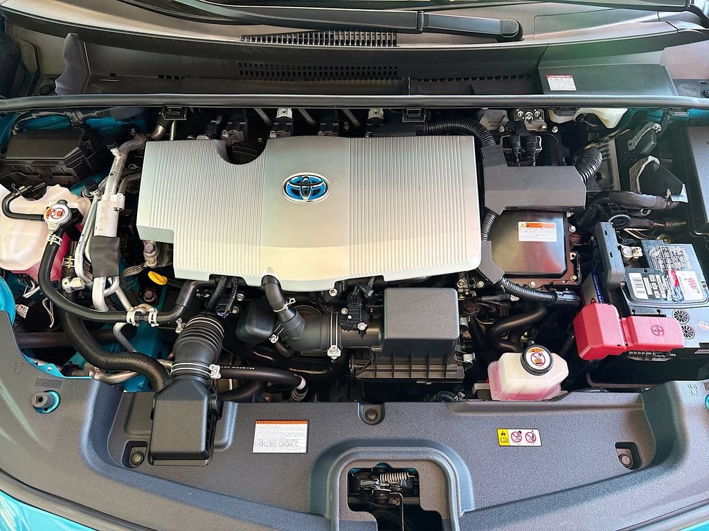 Certified 2021 Toyota Prius Prime Limited w/ Carpet Mat Package (TMS) FWD image 28
