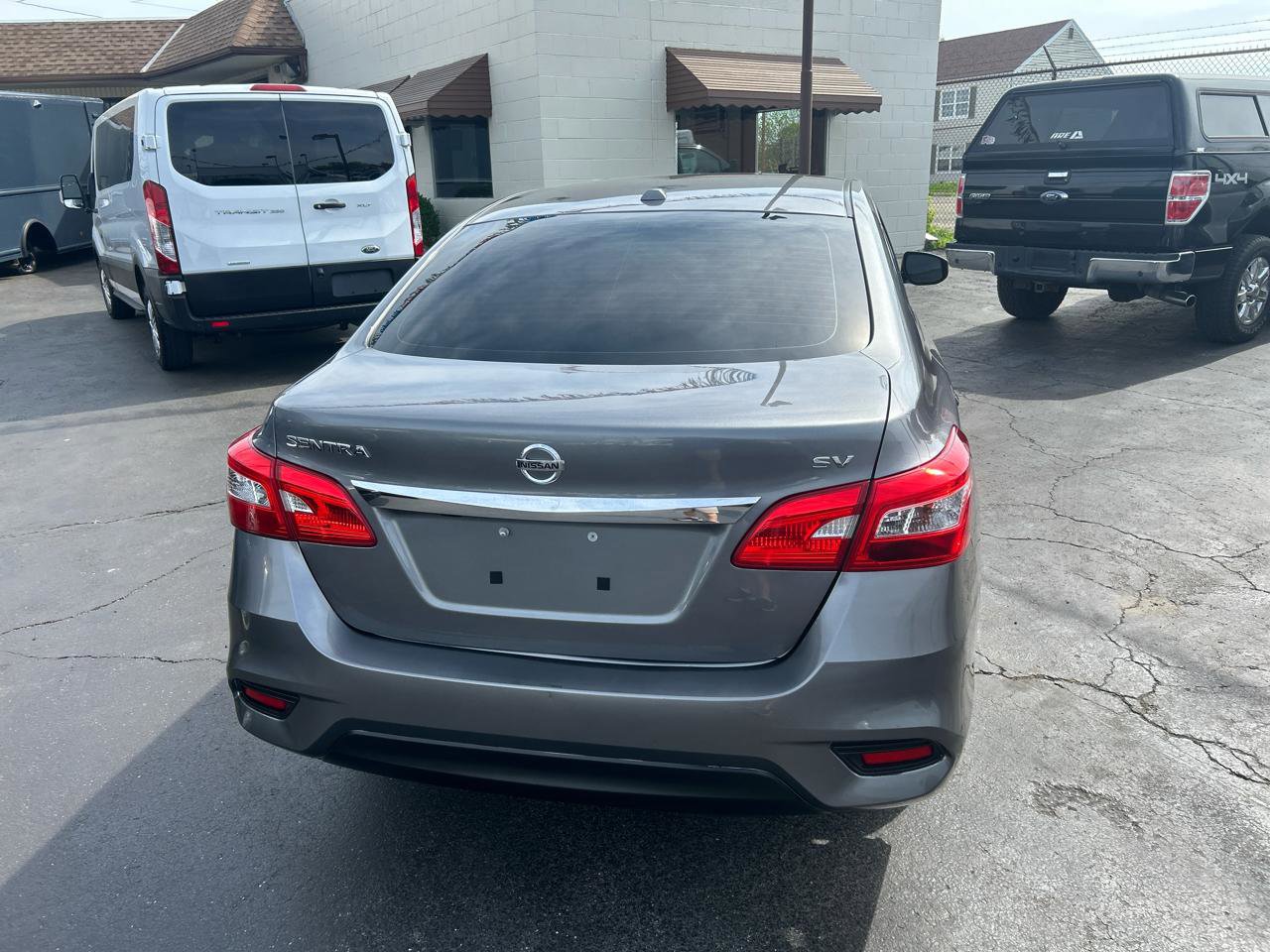 Used 2019 Nissan Sentra SV image 7