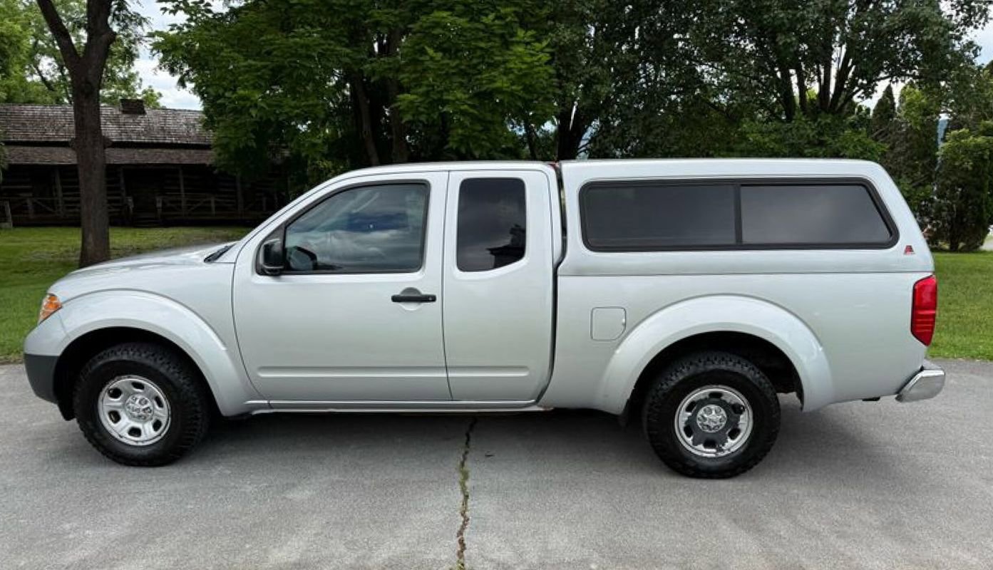Used 2011 Nissan Frontier S w/ S Preferred Pkg RWD image 10