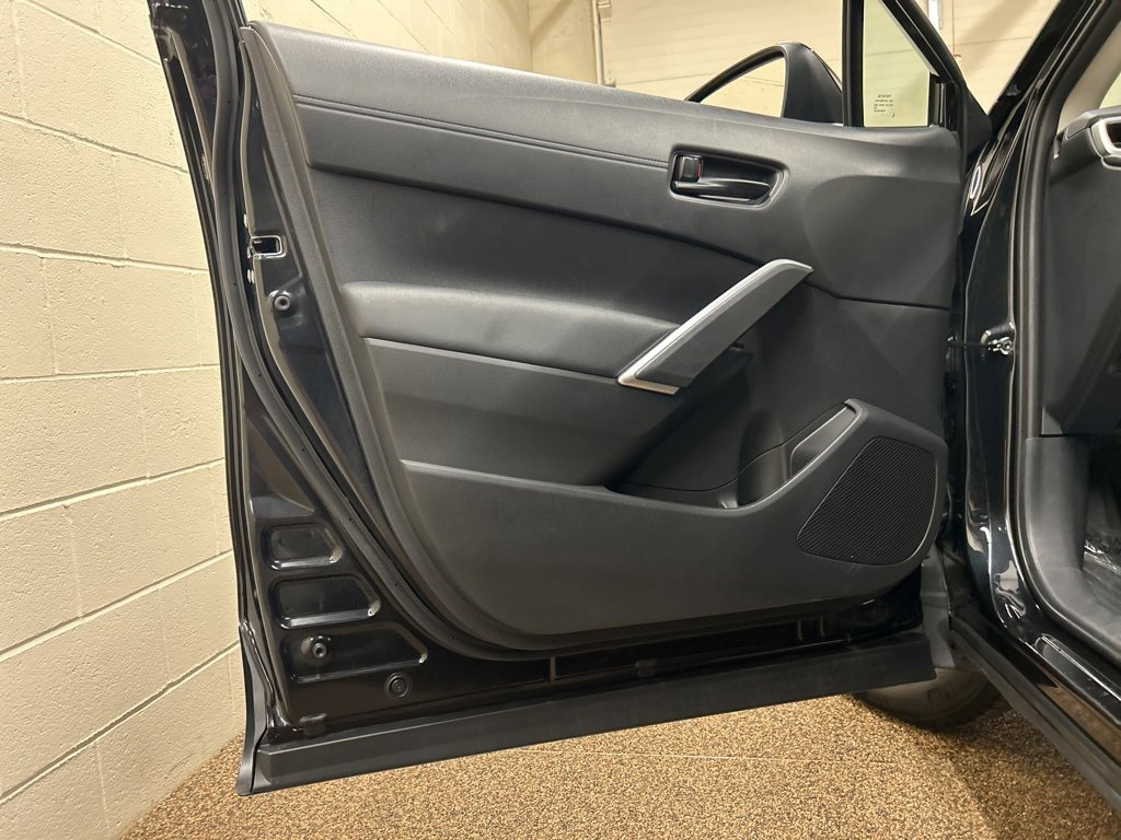 Used 2024 Toyota Corolla Cross LE image 13