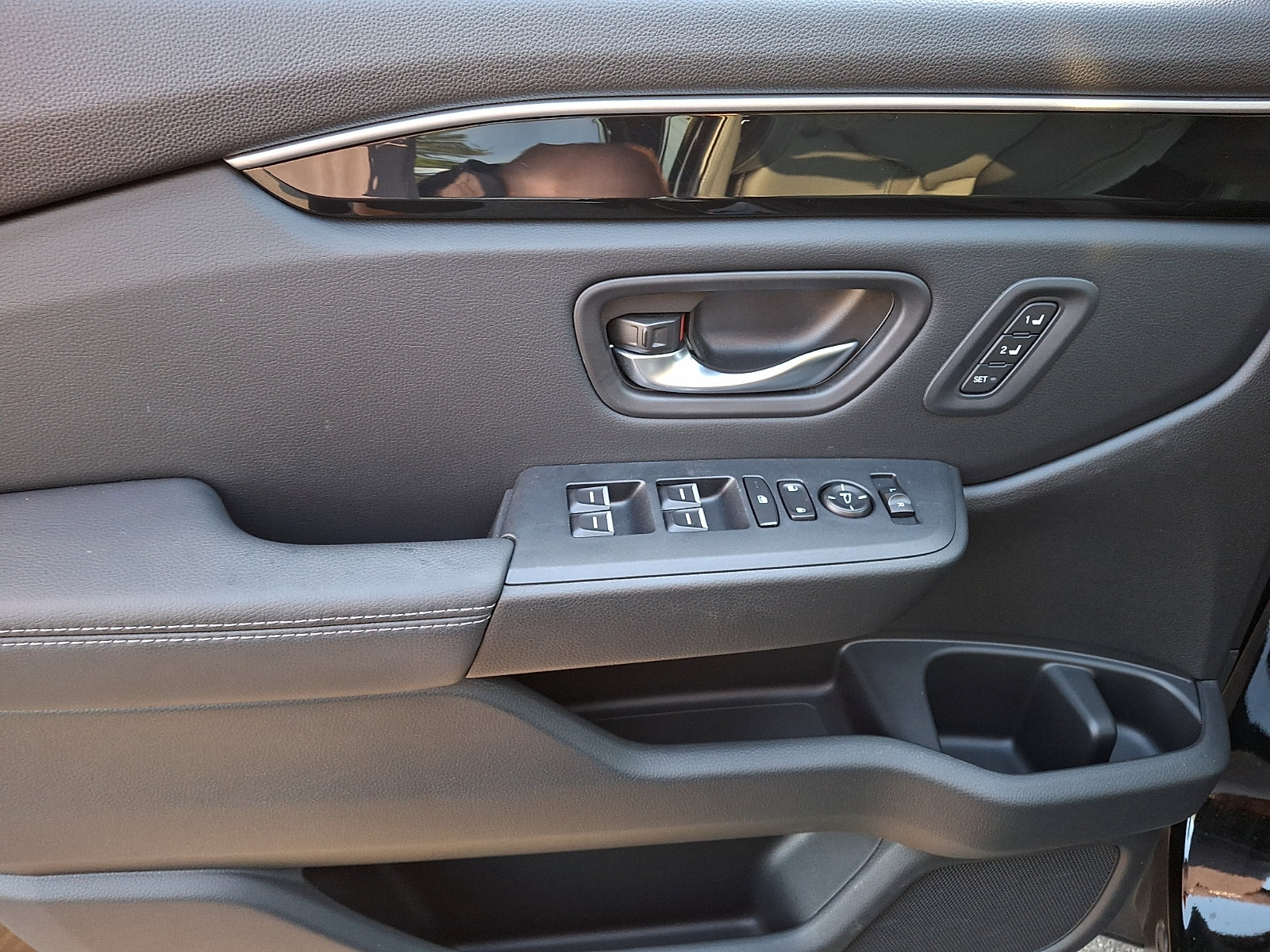 Used 2024 Honda Pilot Touring image 13