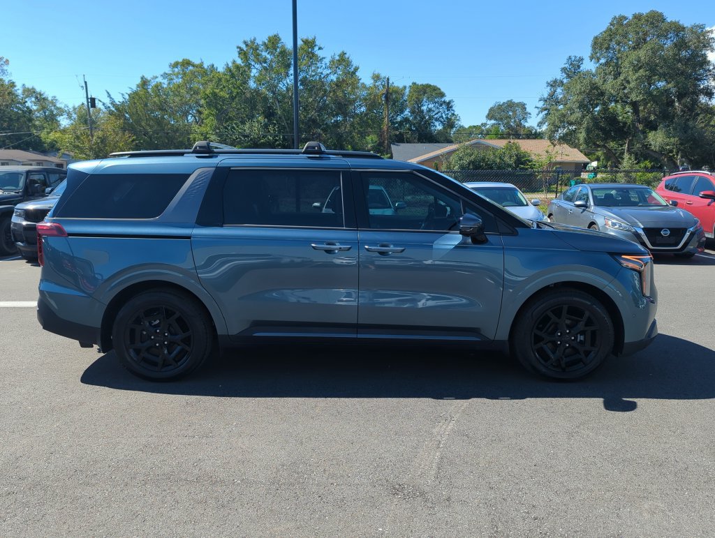 Used 2025 Kia Carnival SX Prestige FWD image 8