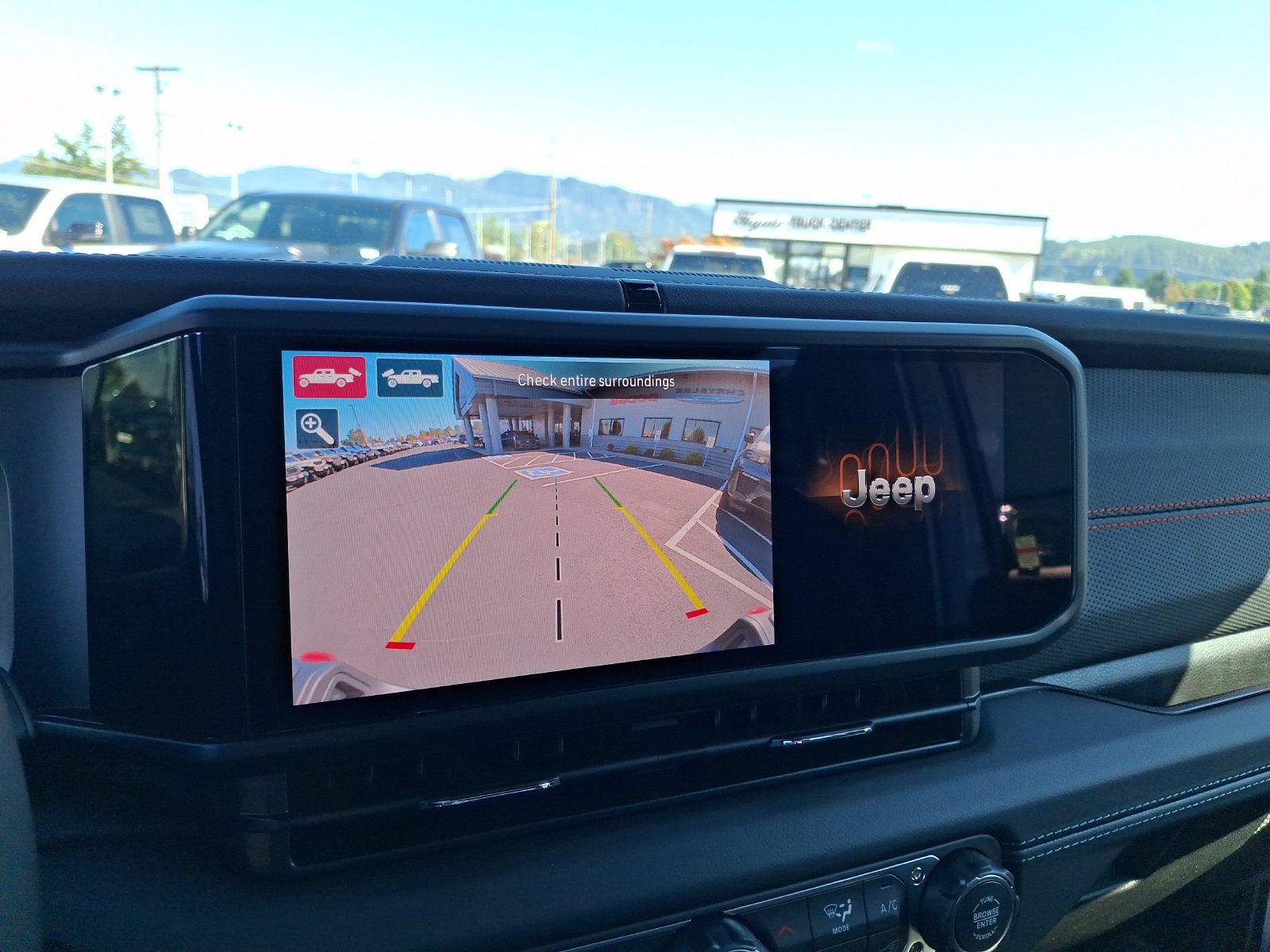 New 2026 Jeep Gladiator Rubicon AWD/4WD image 13