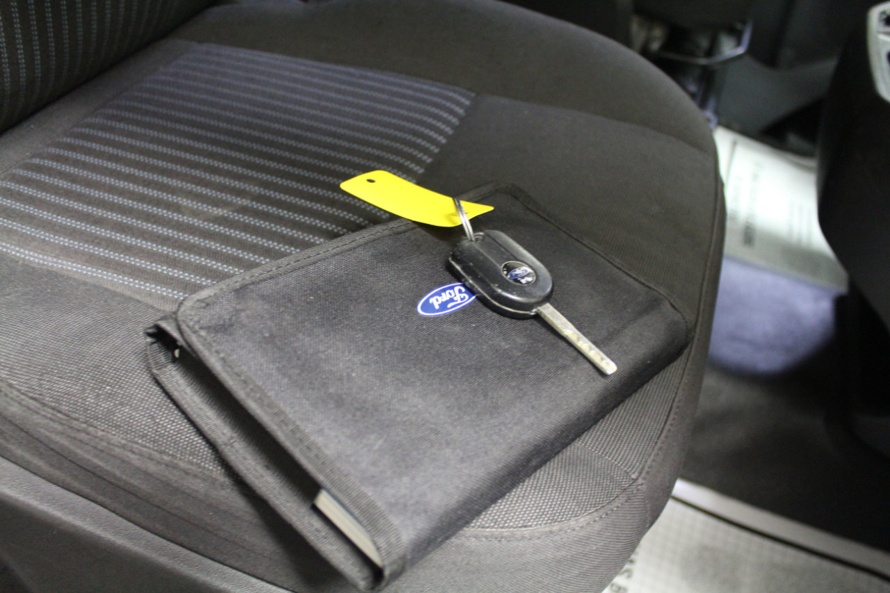 Used 2018 Ford Transit 250 130 Low Roof w/ Exterior Upgrade Package image 19