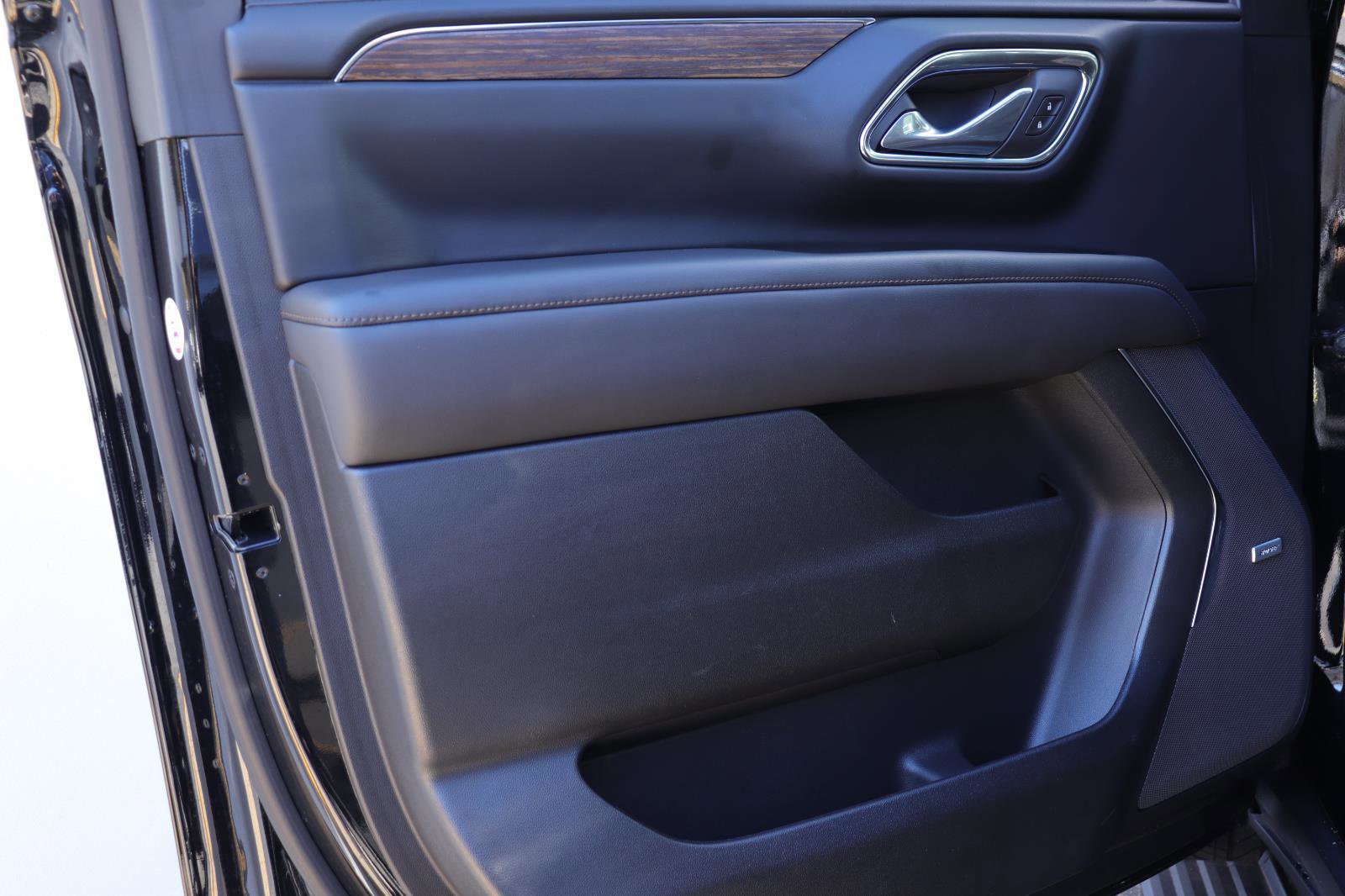 Used 2024 Chevrolet Tahoe High Country image 10