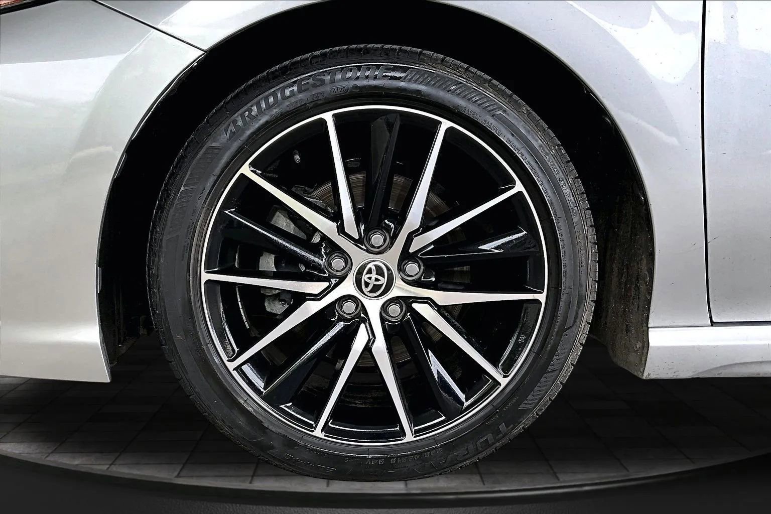 Used 2021 Toyota Camry SE FWD image 30
