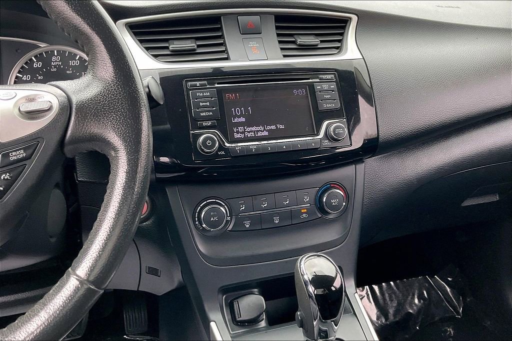 Used 2016 Nissan Sentra SV image 6