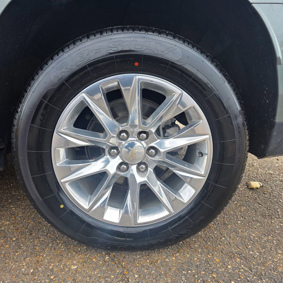 Used 2023 Chevrolet Suburban Premier RWD image 30