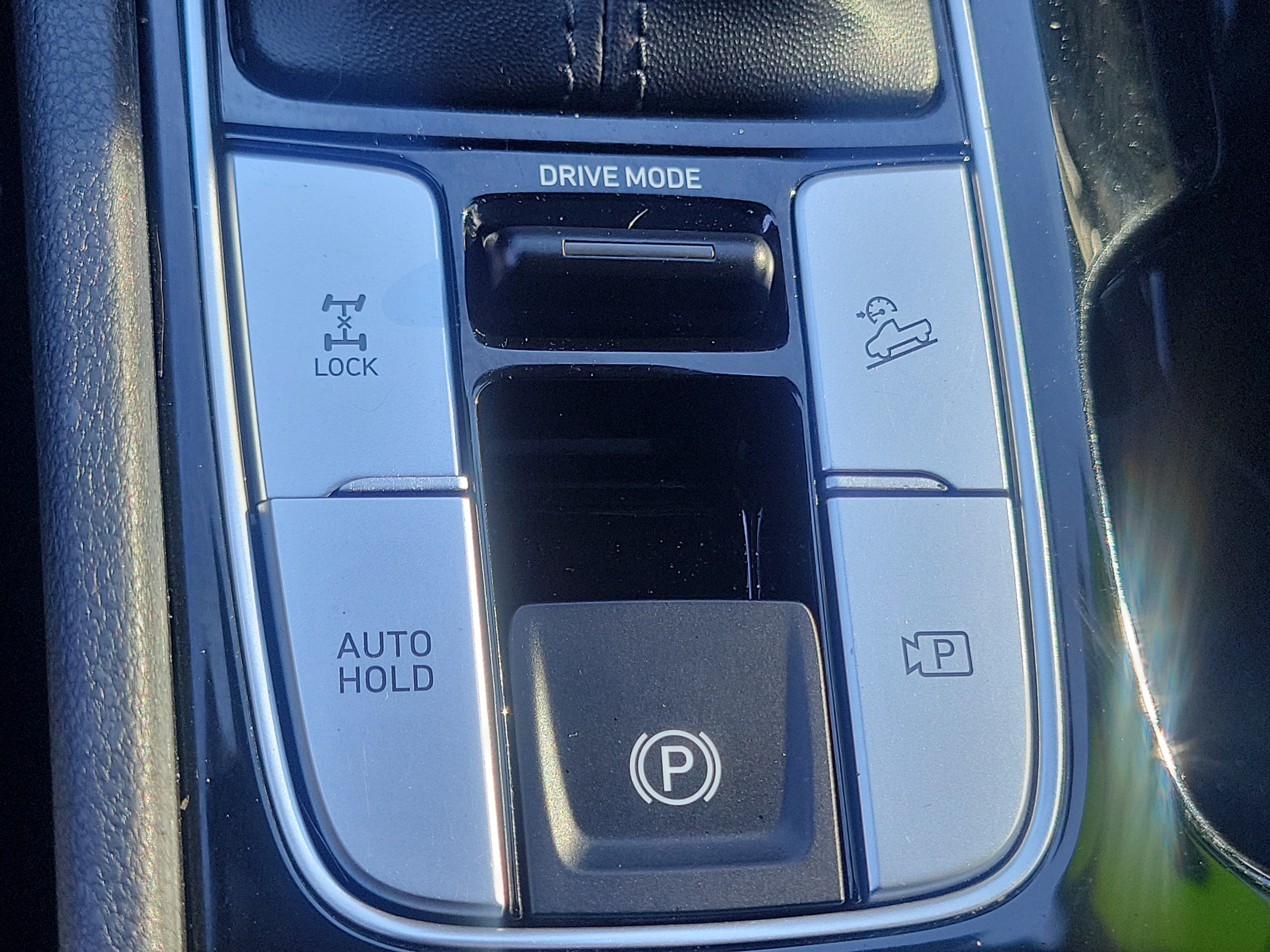 Certified 2023 Hyundai Santa Cruz Limited AWD/4WD image 17