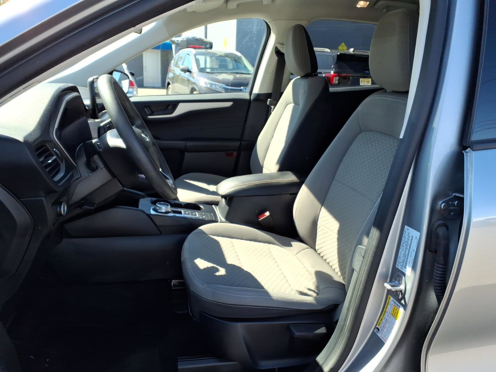 Used 2022 Ford Escape SE AWD/4WD image 16