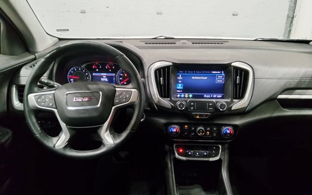 Used 2024 GMC Terrain SLT AWD/4WD image 25