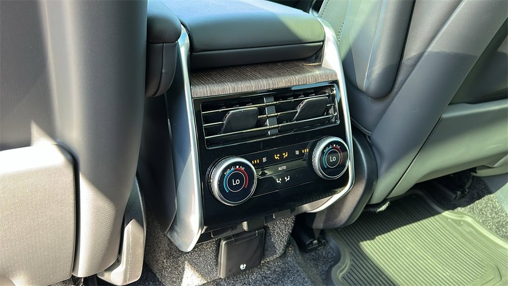 New 2025 Land Rover Range Rover SE image 25