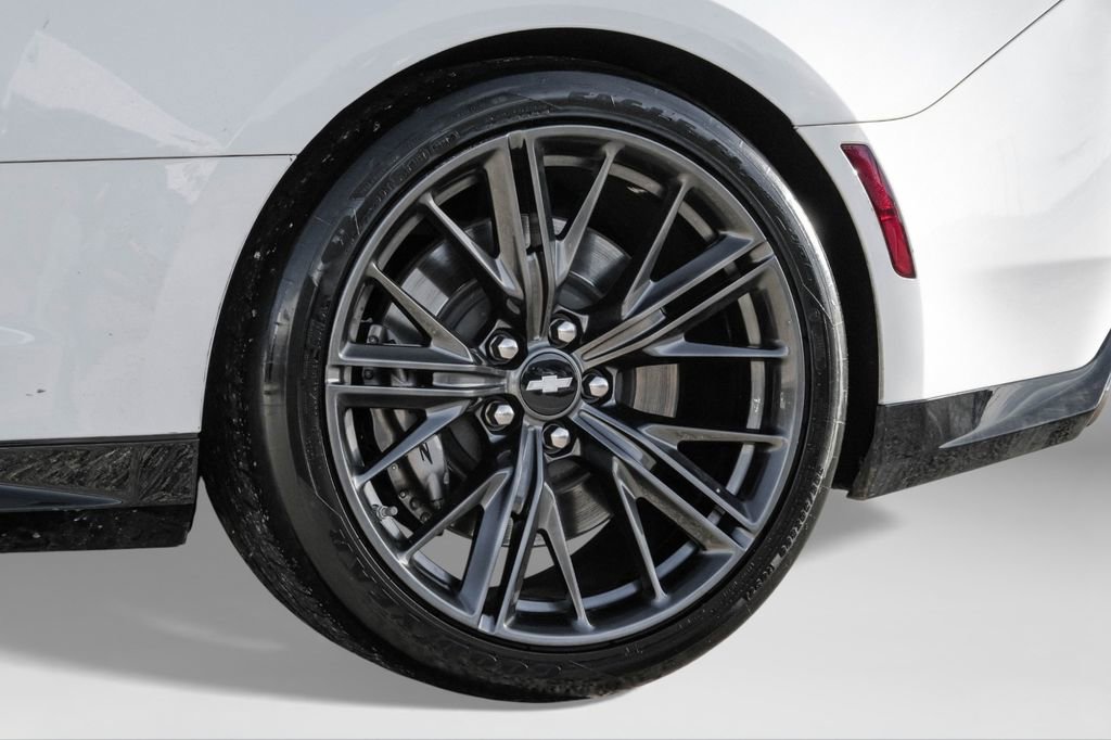 Used 2018 Chevrolet Camaro ZL1 image 56