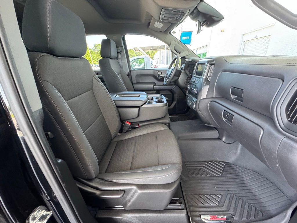 Used 2025 Chevrolet Silverado 1500 Custom Trail Boss AWD/4WD image 17