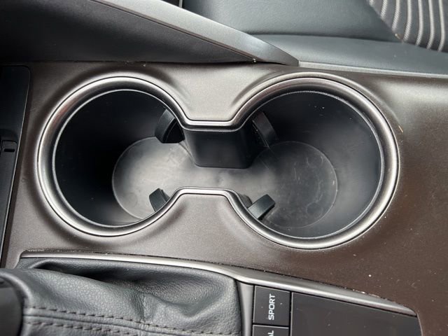 Used 2024 Toyota Camry SE image 23