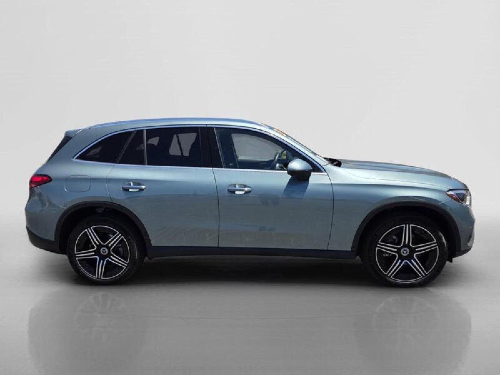 Certified 2026 Mercedes-Benz GLC 300 image 6