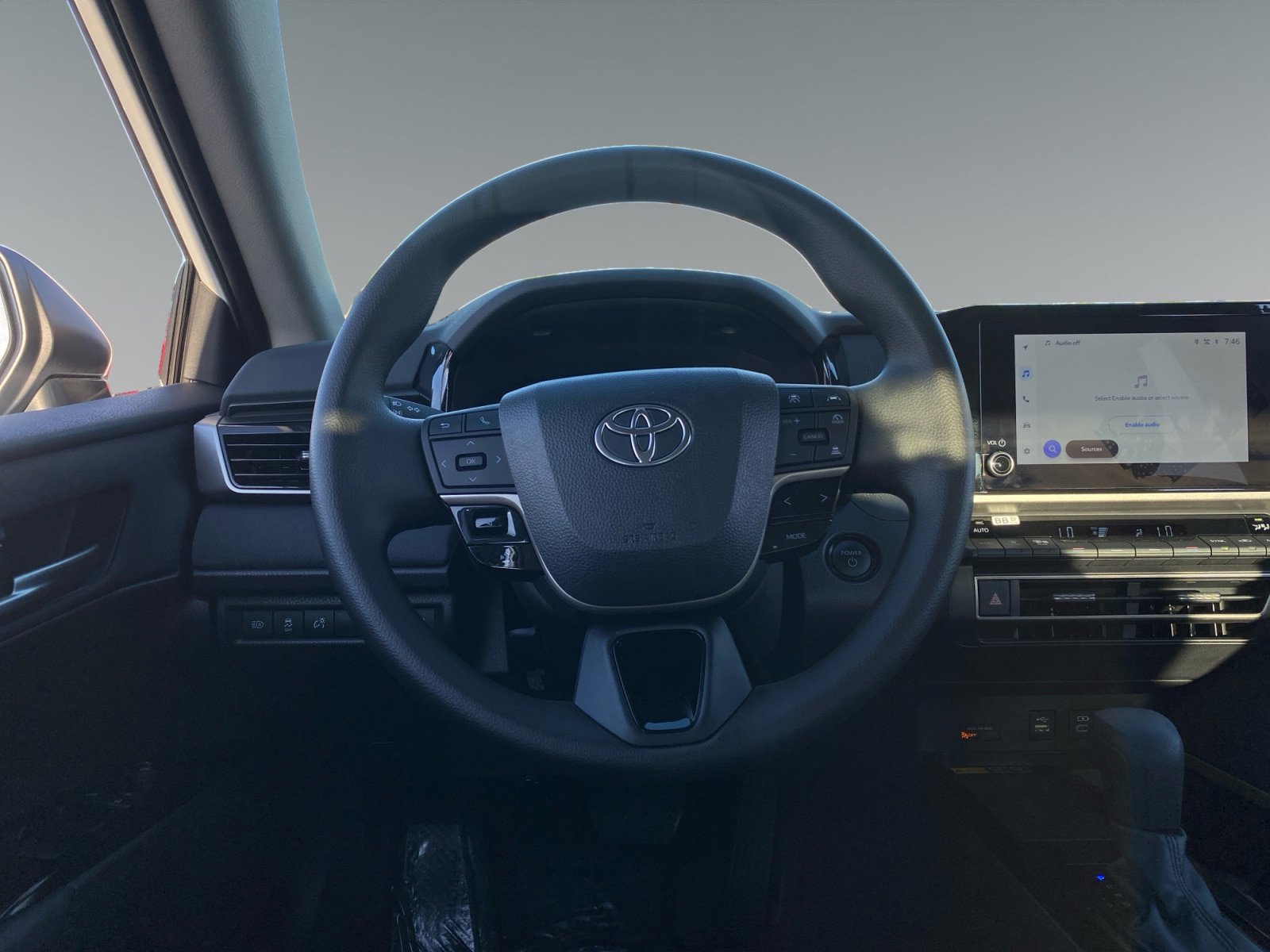 Used 2025 Toyota Camry LE image 12