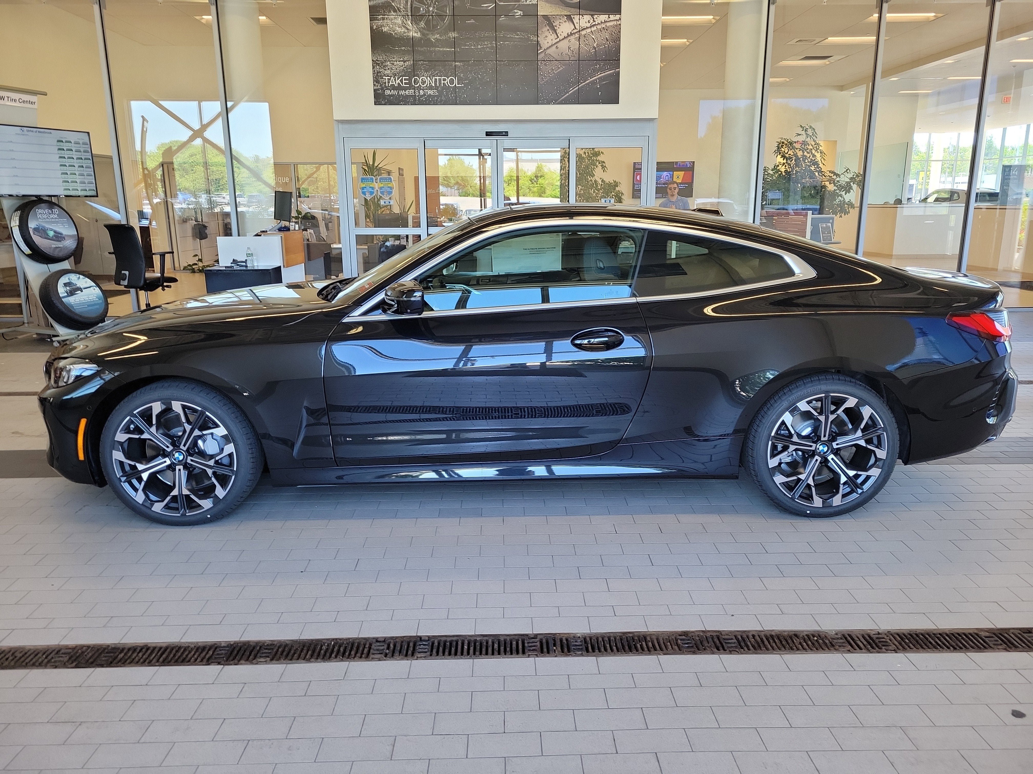 New 2027 BMW 430i Coupe w/ Premium Package AWD/4WD image 2