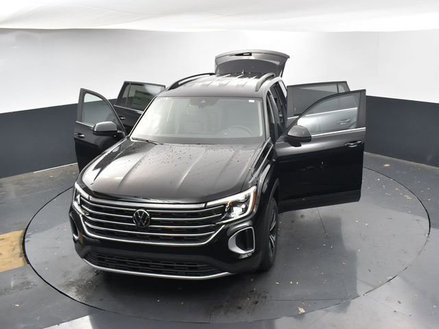 Used 2025 Volkswagen Atlas SE FWD image 38