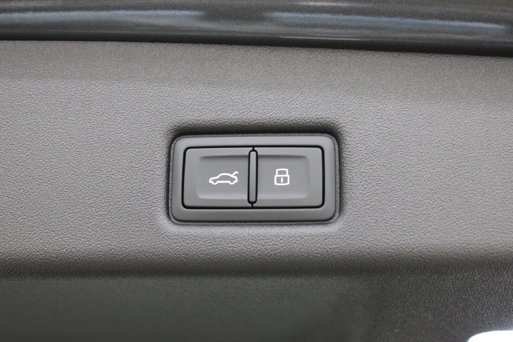 New 2026 Audi SQ5 Premium Plus AWD/4WD image 31